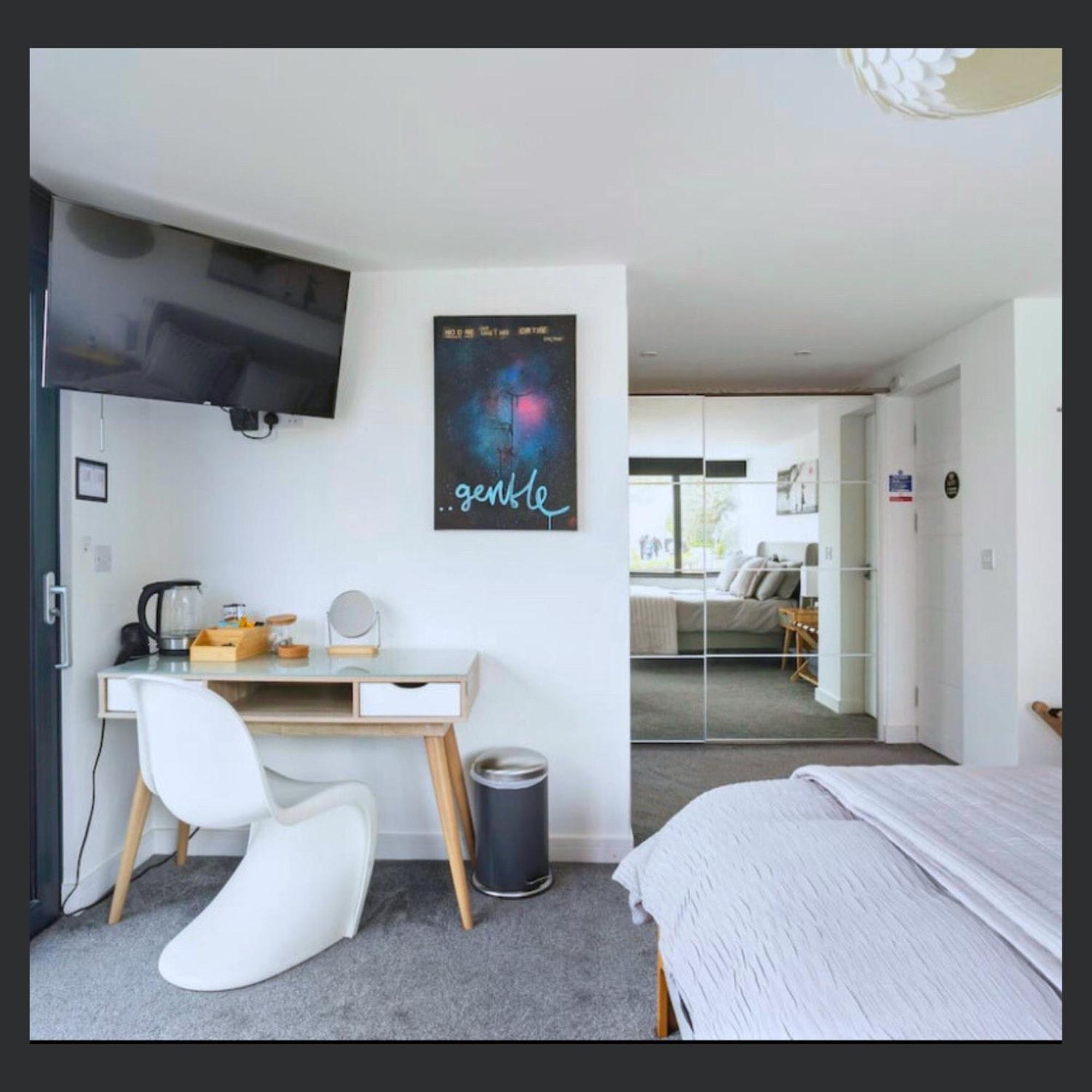 Uno St Ives - Luxury Serviced Accommodation Room photo